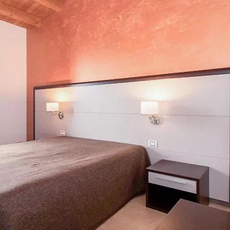 Stunning In Vakantiehuis Mazzarino